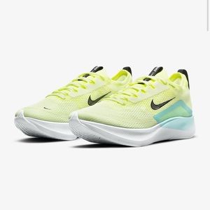 W Nike Zoom Fly 4